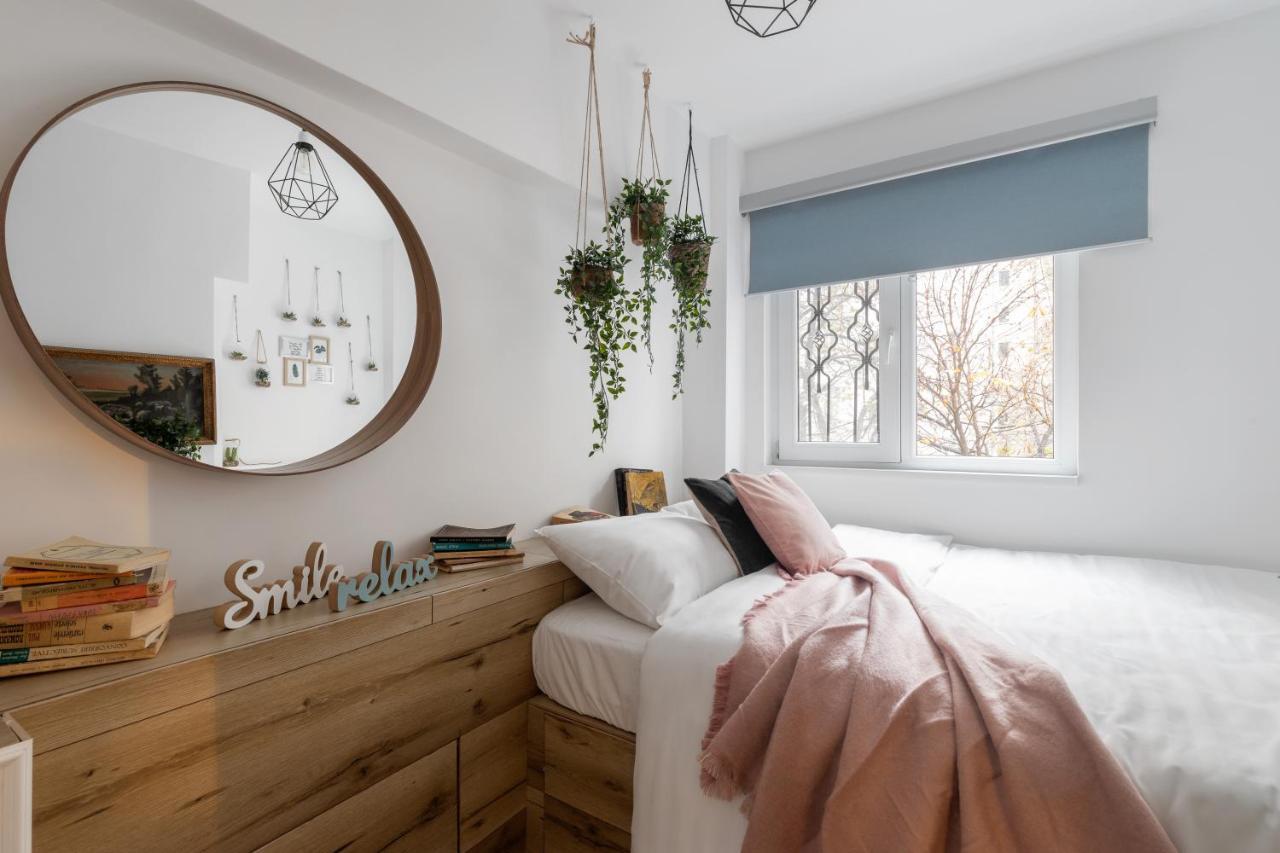 Eclectic 3 Bedroom Calea Victoriei By Urbanesq Bucureşti Ngoại thất bức ảnh