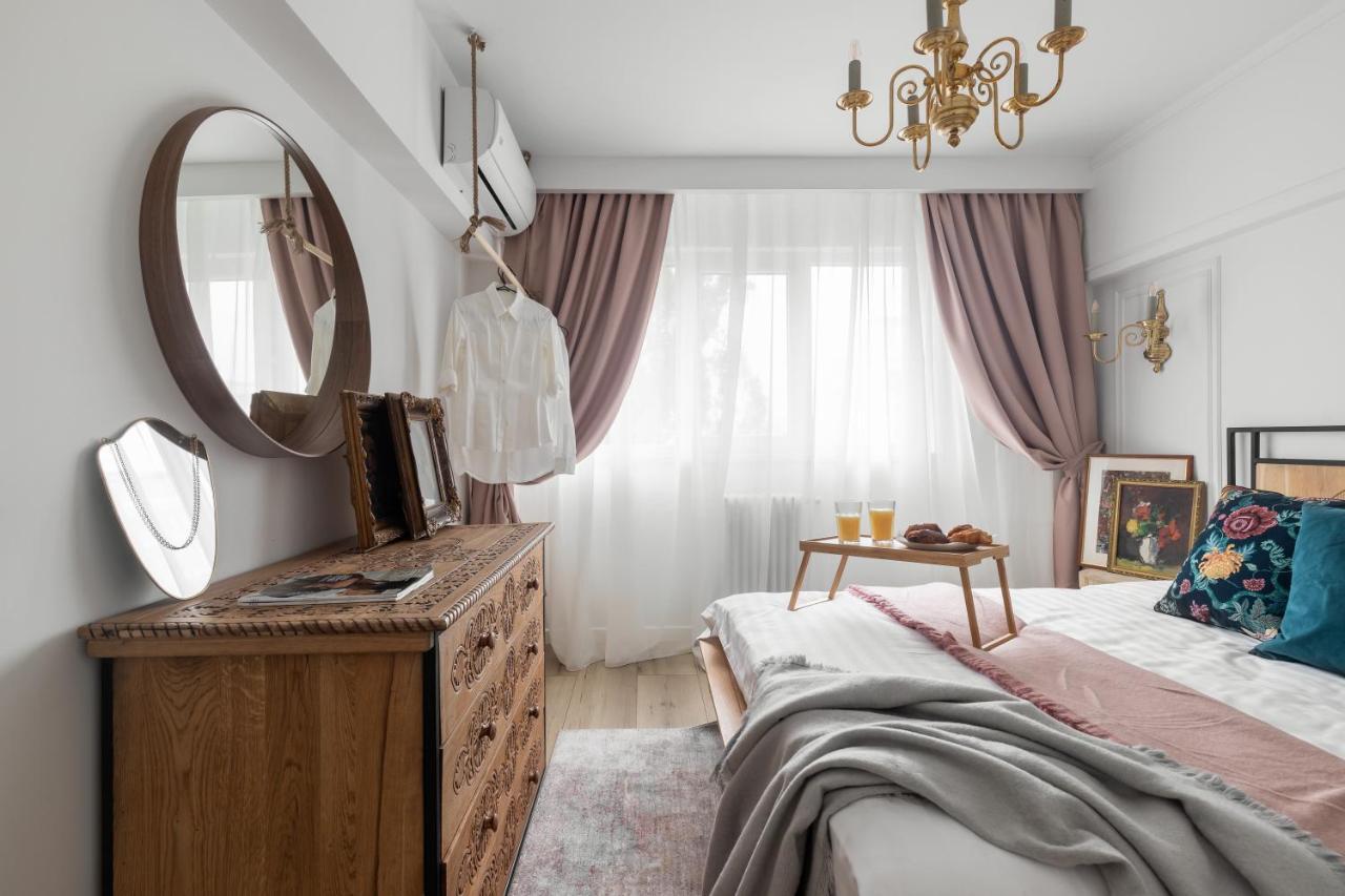 Eclectic 3 Bedroom Calea Victoriei By Urbanesq Bucureşti Ngoại thất bức ảnh