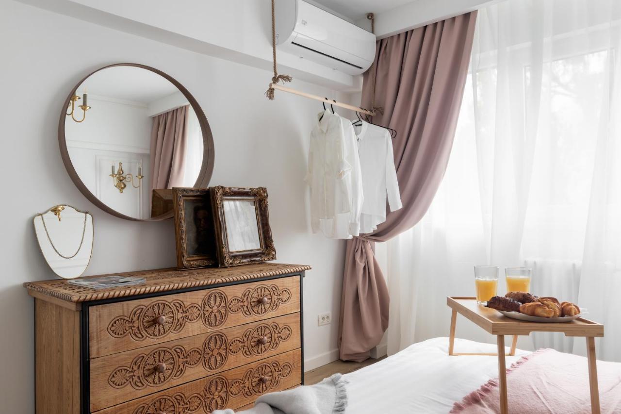 Eclectic 3 Bedroom Calea Victoriei By Urbanesq Bucureşti Ngoại thất bức ảnh