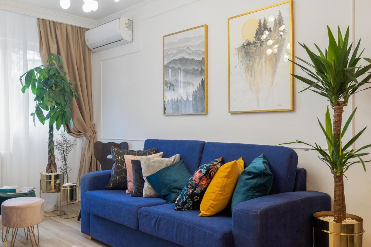 Eclectic 3 Bedroom Calea Victoriei By Urbanesq Bucureşti Ngoại thất bức ảnh