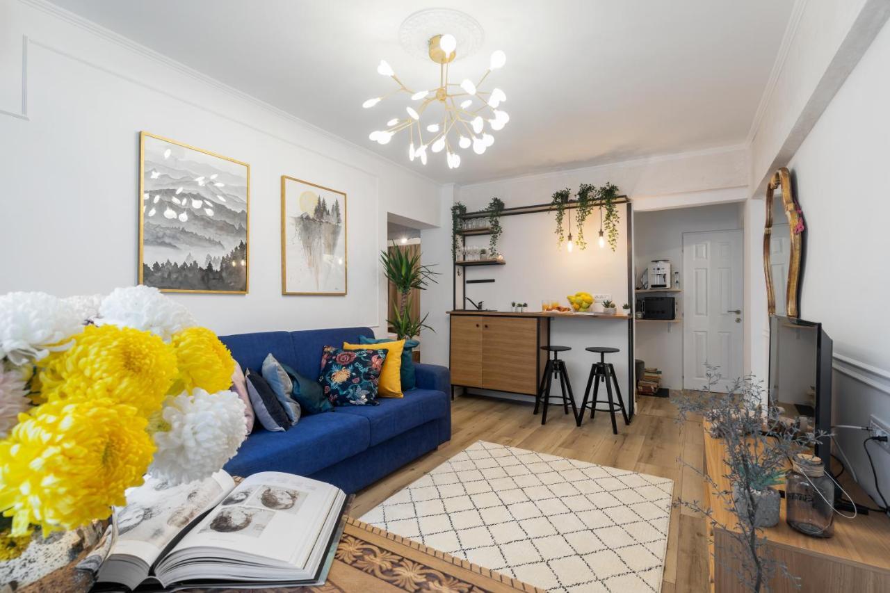 Eclectic 3 Bedroom Calea Victoriei By Urbanesq Bucureşti Ngoại thất bức ảnh